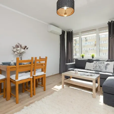 Pet-Friendly Apartment Panska With Ac By Noclegi Renters Варшава Екстер'єр фото